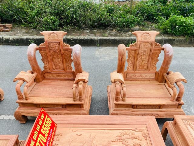 Bộ bàn ghế Tần Thủy Hoàng được làm từ chất liệu gỗ hương đá 100%