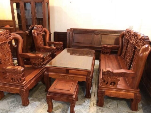 Bộ bàn ghế quốc triện gỗ hương mang vẻ đẹp quý phái, đẳng cấp