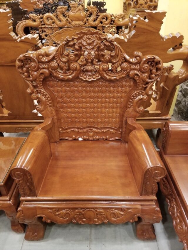 Bộ ghế gỗ hoàng gia chạm khắc tỉ mỉ