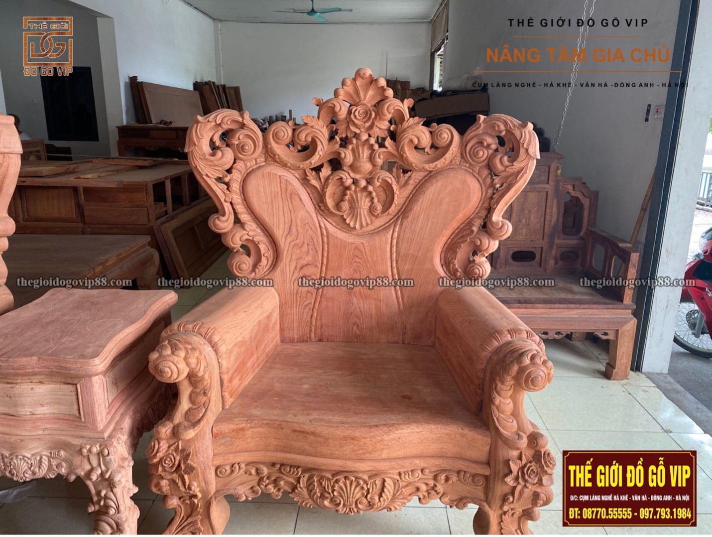 Ghế nhỏ của bộ bàn ghế sofa hoàng gia lá tây 10 món gỗ hương đá
